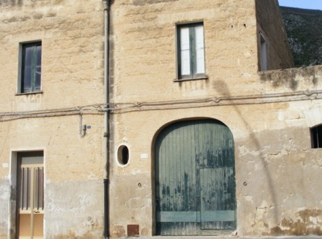 ANCIENT RURAL HOUSE from the 19th century